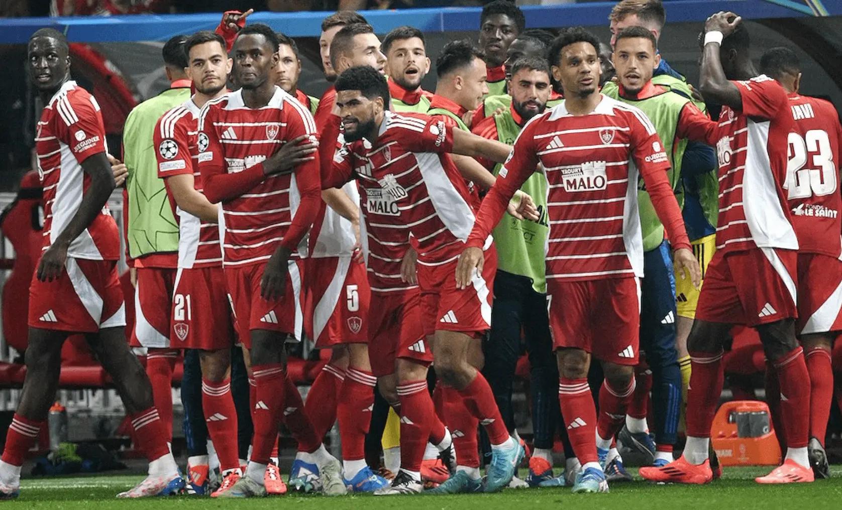 Avant de recevoir le TFC, Brest s'incline face au PSG... mais gagne en Ligue des Champions !