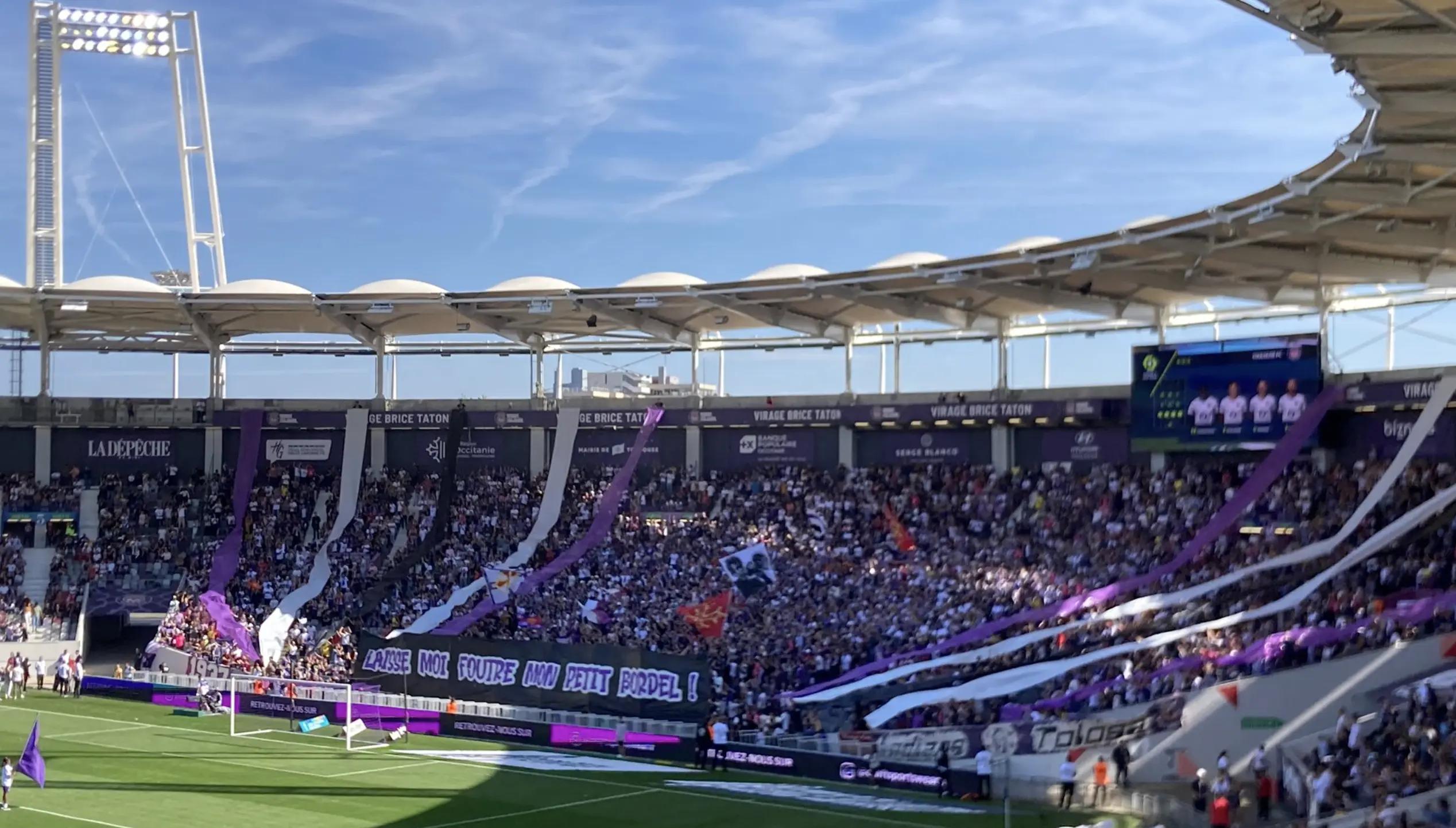 Dorian, supporter n'étant plus venu depuis 2019 au Stadium : "Un virage plein, de l’ambiance et des chants quasi-ininterrompus"